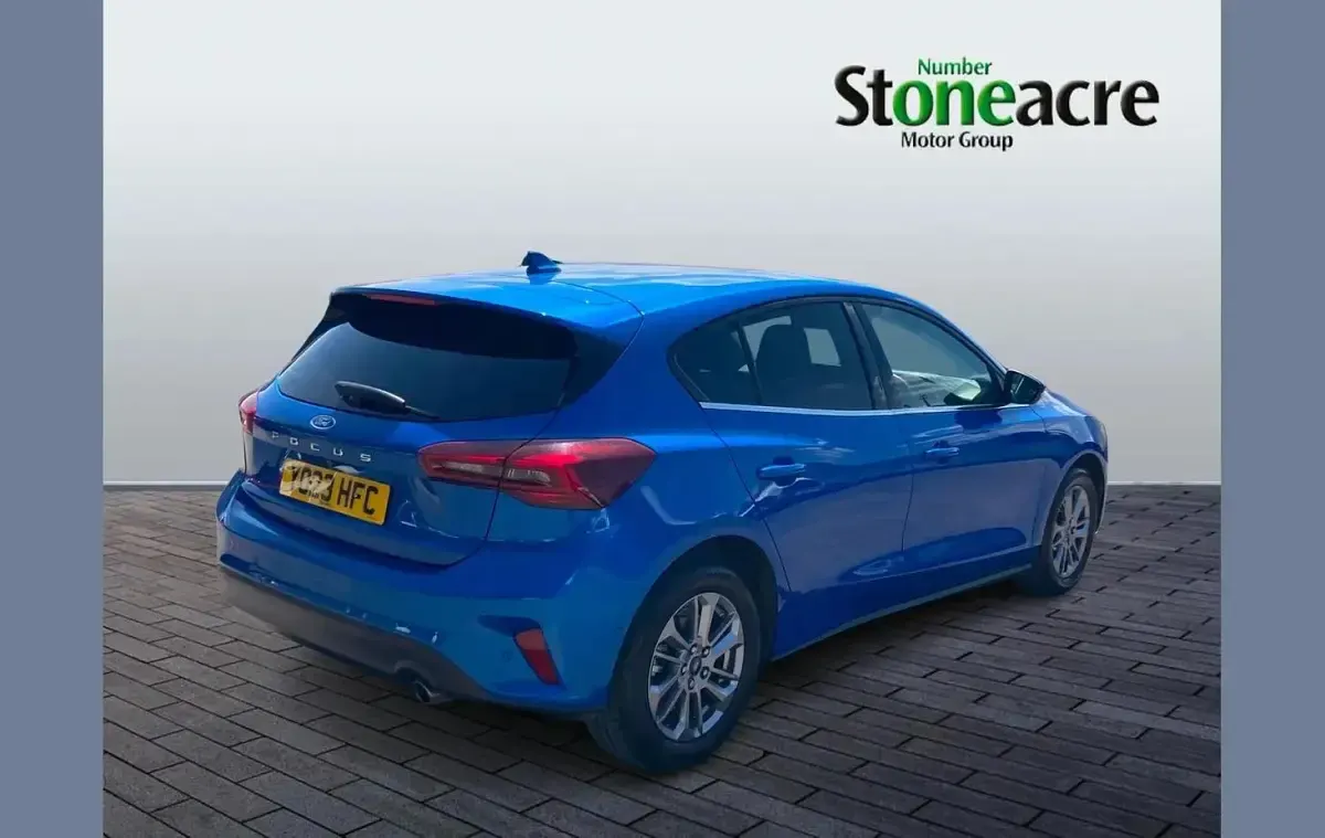 Used Ford Focus Titanium 125 HP (91 kW) 2023 Blue Hatchback
