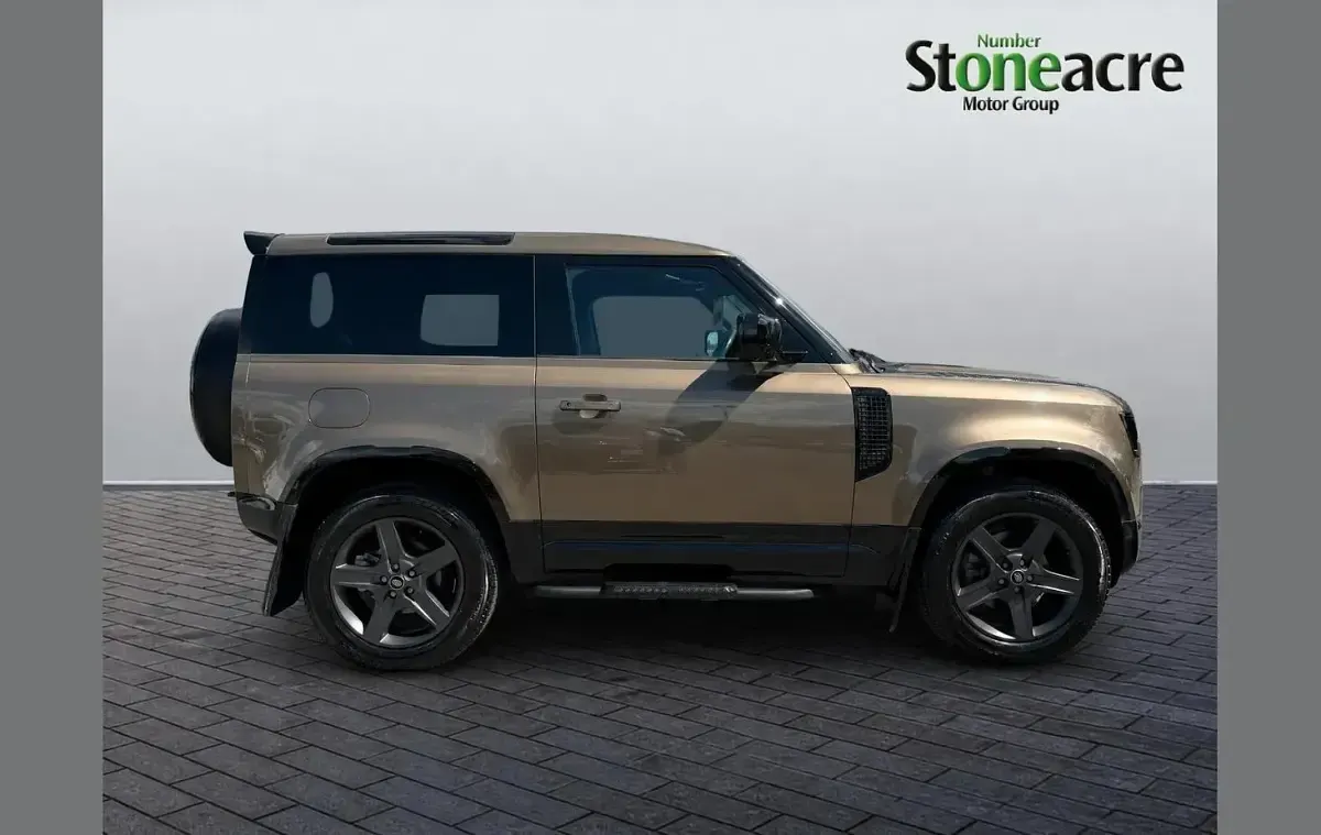 Used Land Rover Defender HSE Dynamic 245 HP (180 kW) 2023 Brown SUV