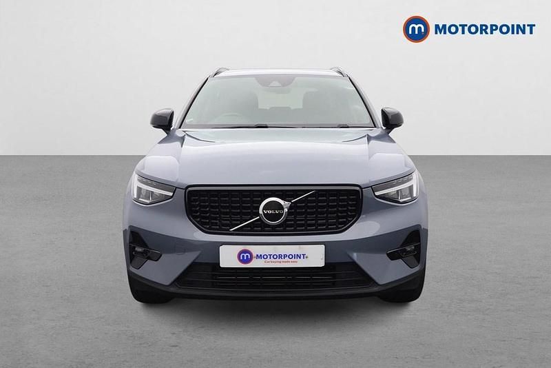 Used Volvo XC40 Plus 211 HP (155 kW) 2022 Grey SUV
