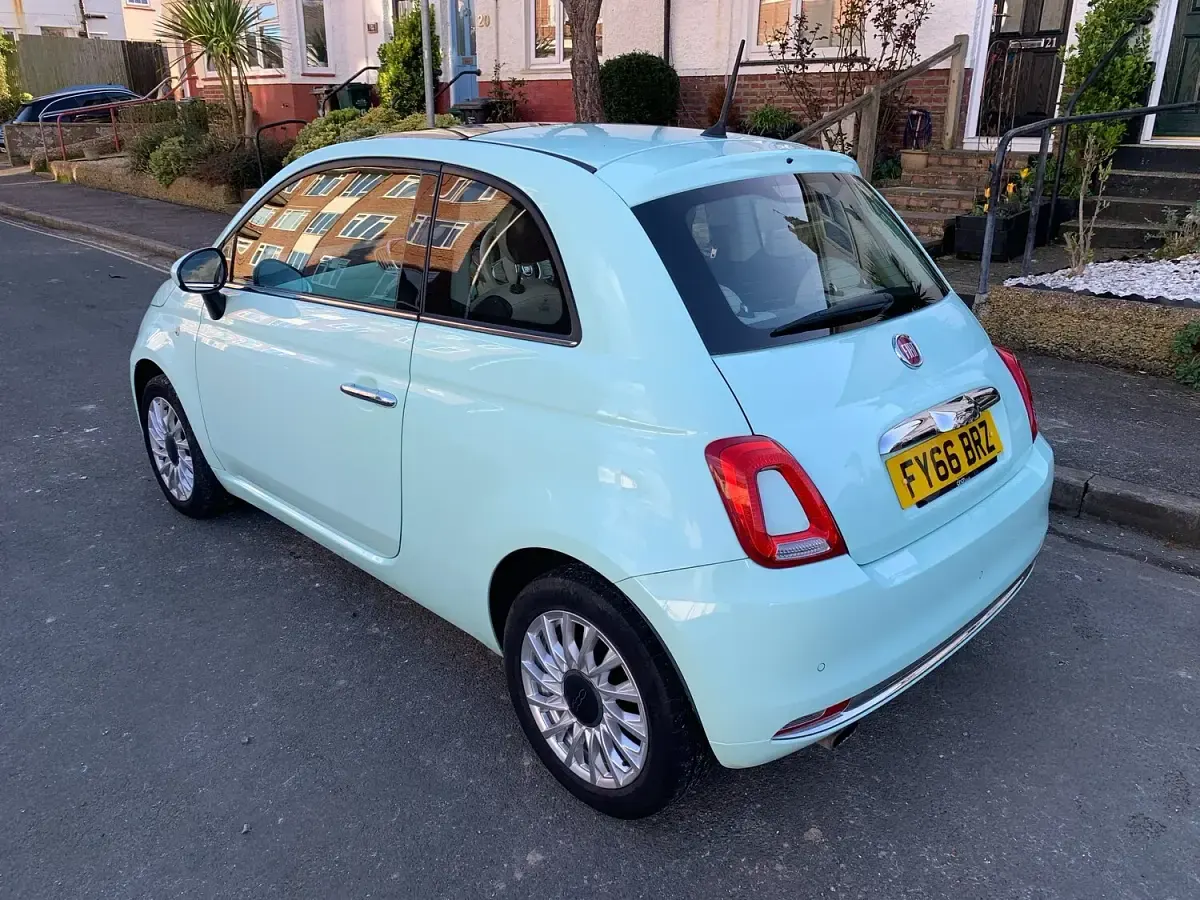 Used Fiat 500 Lounge 69 HP (50 kW) 2016 Green Hatchback