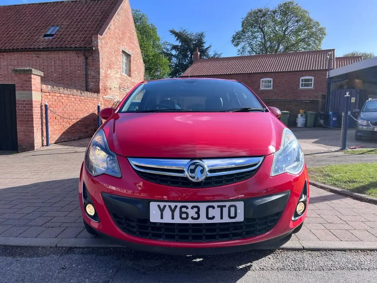Gebraucht Vauxhall Corsa 100 PS (73 kW) 2013 Rot Kleinwagen