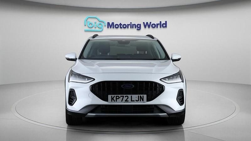 Used Ford Focus Active 125 HP (91 kW) 2022 White Hatchback