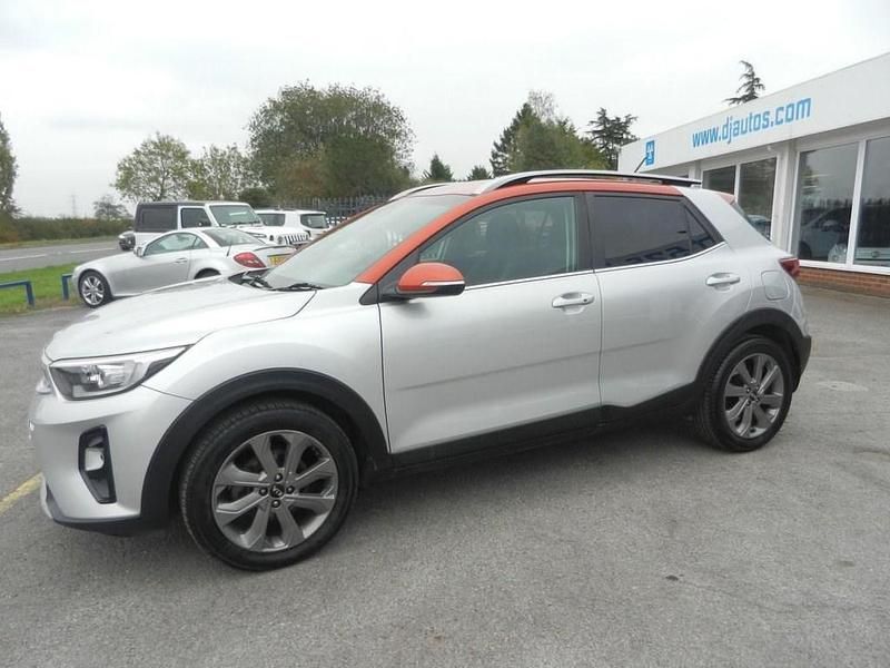 Used Kia Stonic First Edition 108 HP (79 kW) 2018 Silver SUV