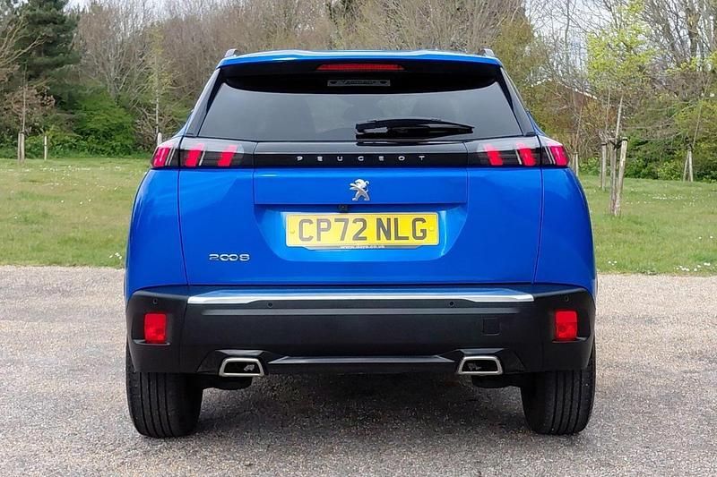 Usado Peugeot 2008 Allure+ 129 HP (94 kW) 2023 Azul SUV