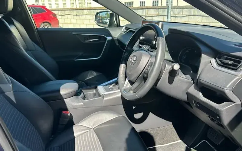 Used Toyota RAV4 Hybrid 218 HP (160 kW) 2021 Blue SUV