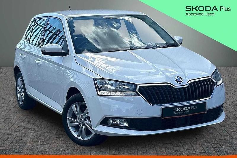 Used Skoda Fabia SE 44 HP (32 kW) 2020 Candy white Hatchback