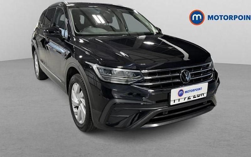 Used VW Tiguan Allspace Life 150 HP (110 kW) 2023 Black SUV