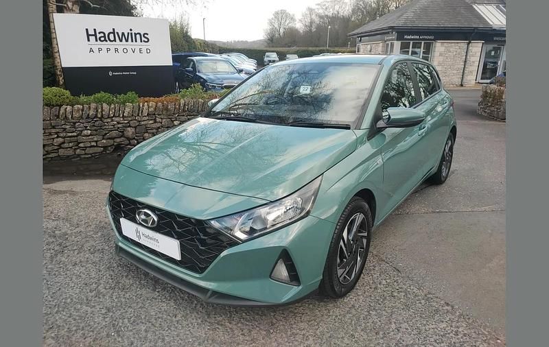 Used Hyundai i20 SE 99 HP (72 kW) 2023 Green Hatchback