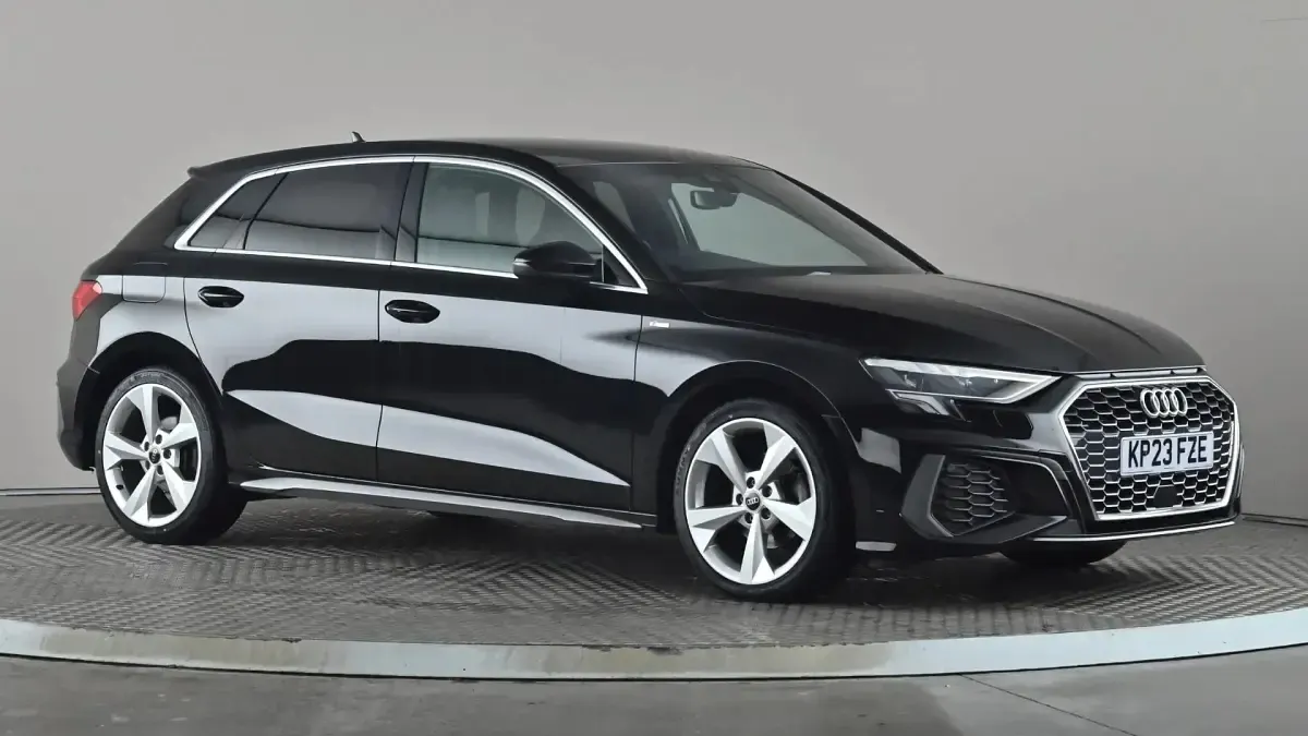 Begagnad Audi A3 S-Line 150 HK (110 kW) 2023 Svart Sedan