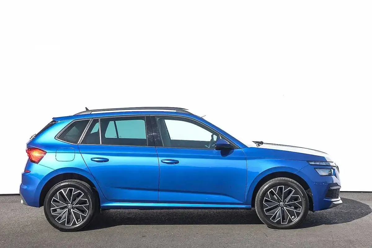 Used Skoda 110 R SE Drive 81 HP (59 kW) 2021 Race blue metallic Estate