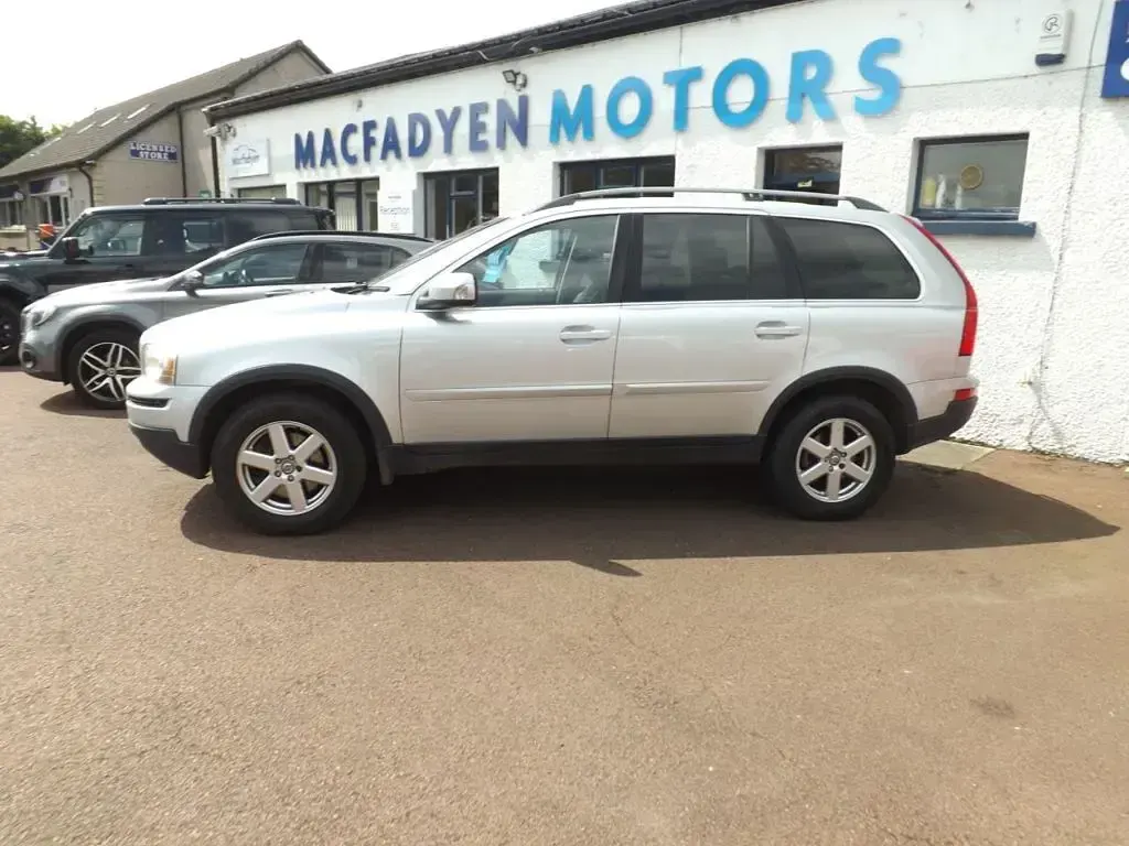 Used Volvo XC90 SE 182 HP (133 kW) 2009 Silver SUV