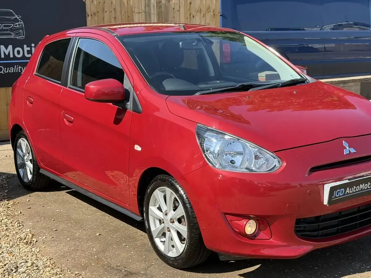 Used Mitsubishi Mirage 2015 Red Hatchback