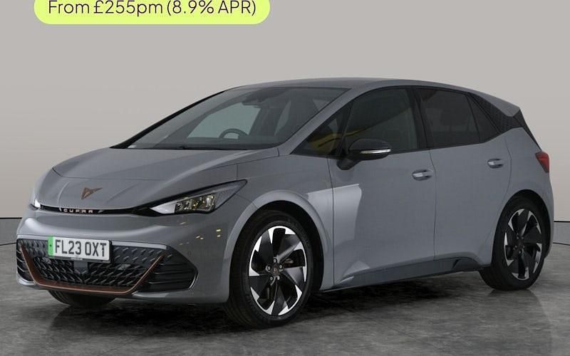 Begagnad Cupra Born e-Boost 169 kW (230 HK) 2023 Grå Halvkombi