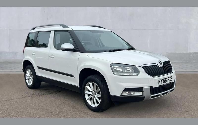 Used Skoda Yeti Outdoor 108 HP (79 kW) 2016 White SUV