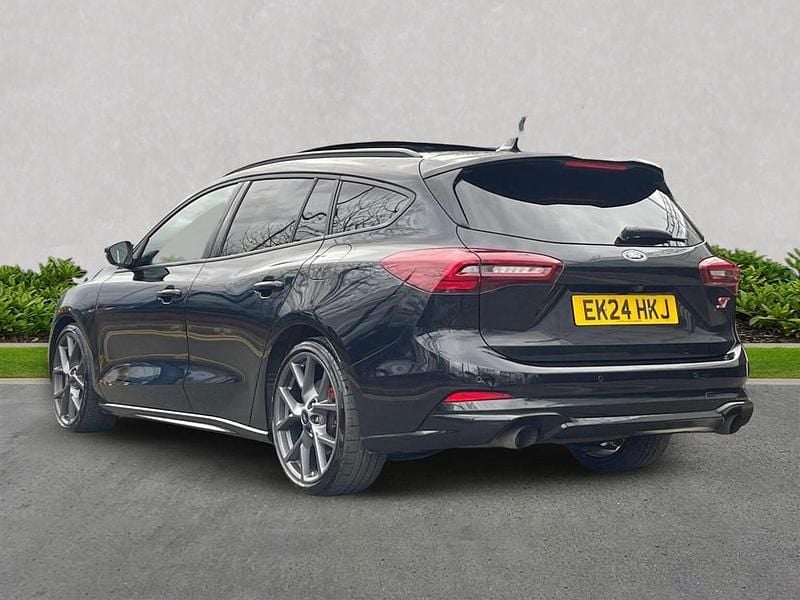 Used Ford Focus ST 280 HP (205 kW) 2024 Black Estate
