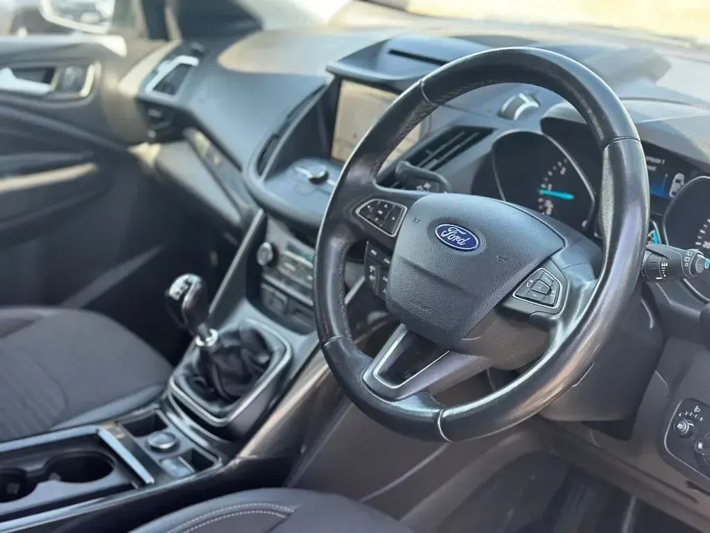 Used Ford Kuga Titanium 120 HP (88 kW) 2019 Blue SUV