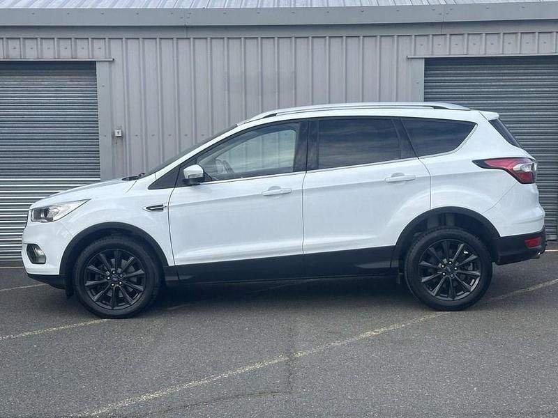 Used Ford Kuga Titanium 150 HP (110 kW) 2019 White SUV