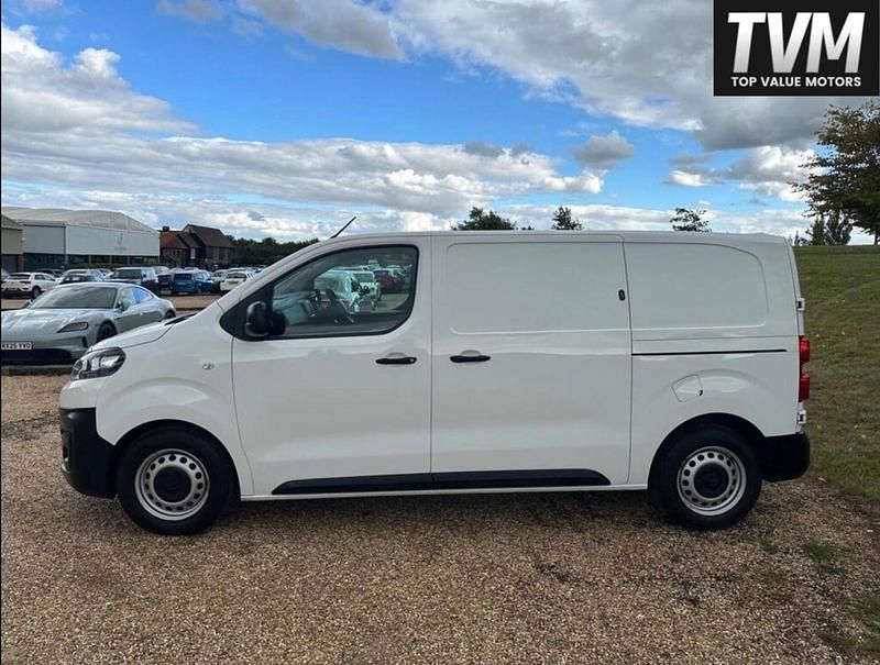 Używany Citroën Dispatch 2020 Biały Minivan