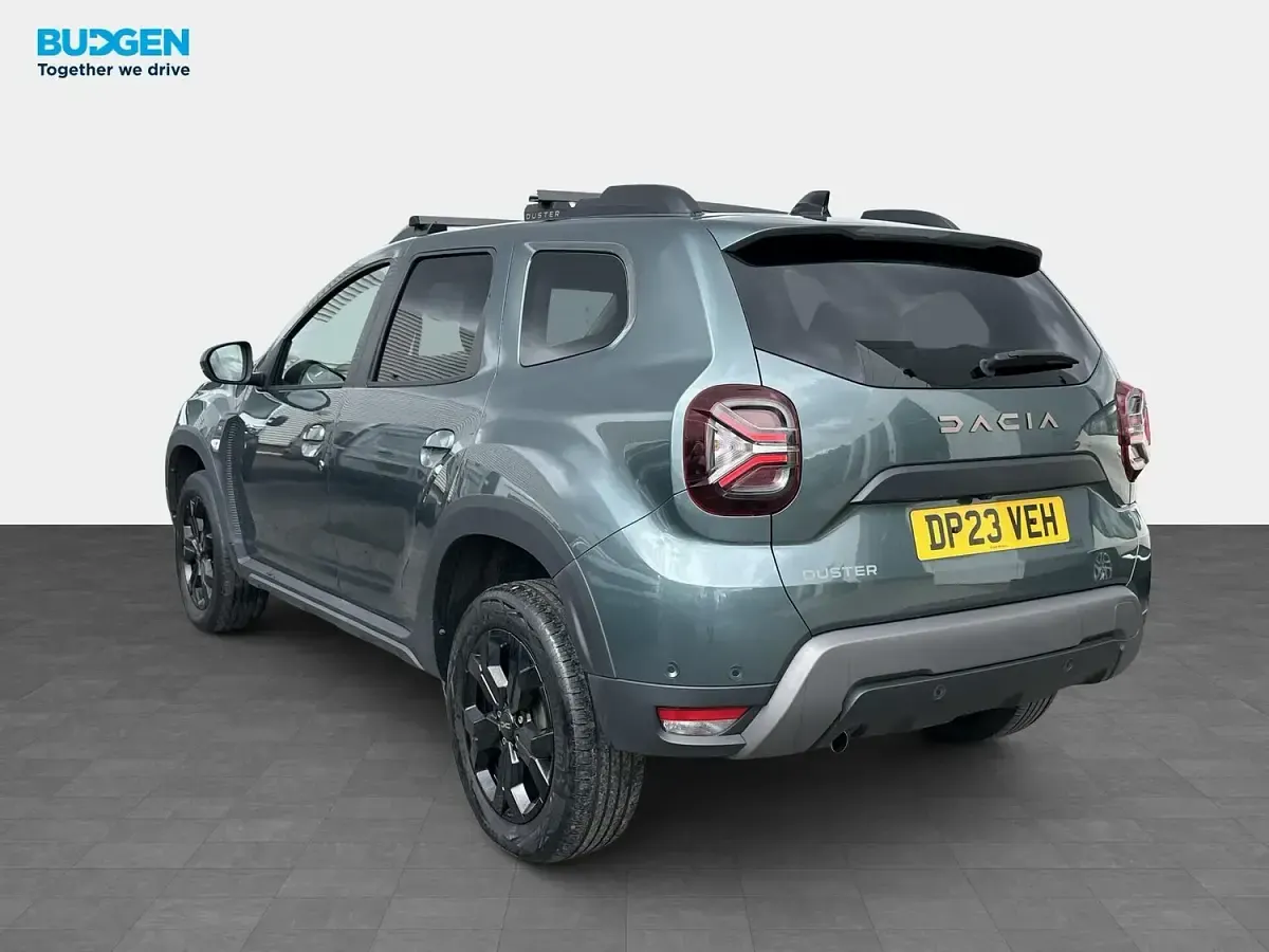 Used Dacia Duster Extreme 97 HP (71 kW) 2023 Green SUV