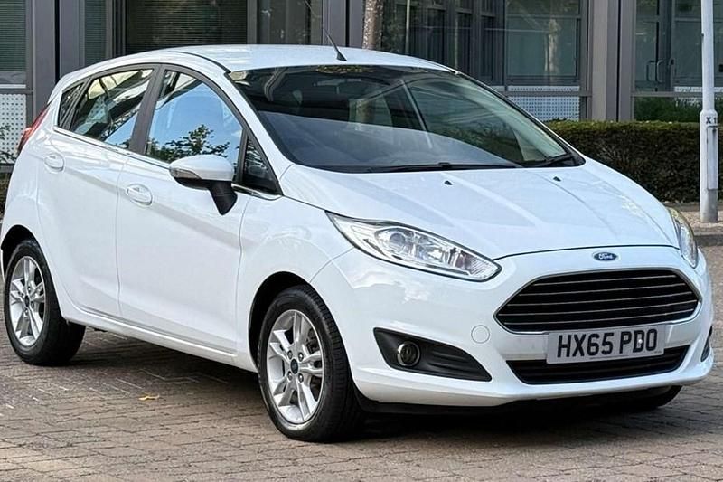 White Used 2015 Ford Fiesta Zetec Hatchback | £3,999 (Good price) - Image 1/1