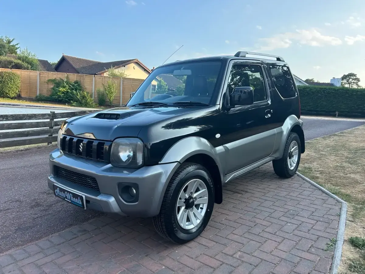 Used Suzuki Jimny SZ4 85 HP (62 kW) 2013 Black SUV
