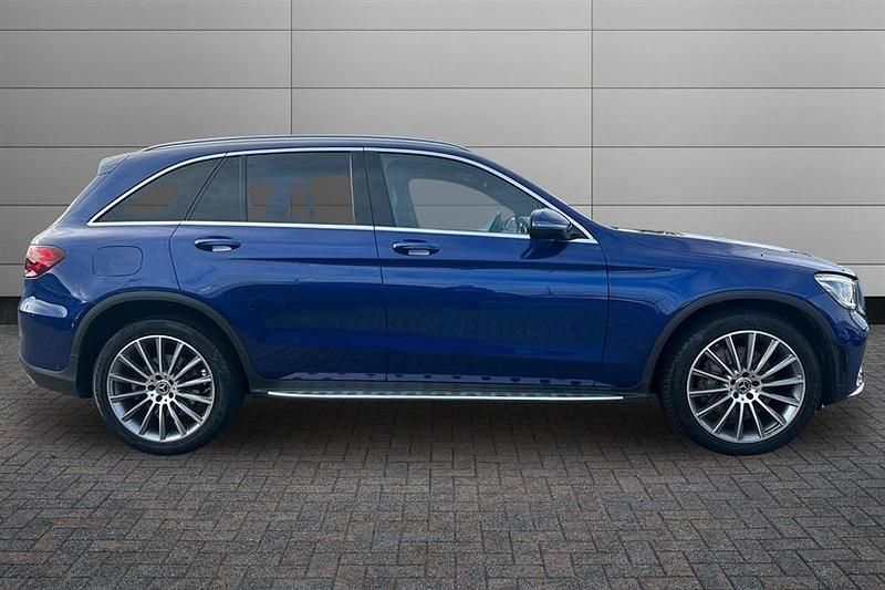 Used Mercedes GLC300 AMG Line Premium 245 HP (180 kW) 2020 Blue Estate
