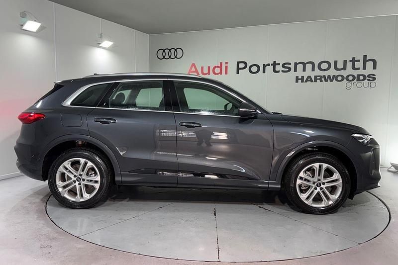 Used Audi Q5 Sport 268 HP (197 kW) 2025 Grey SUV
