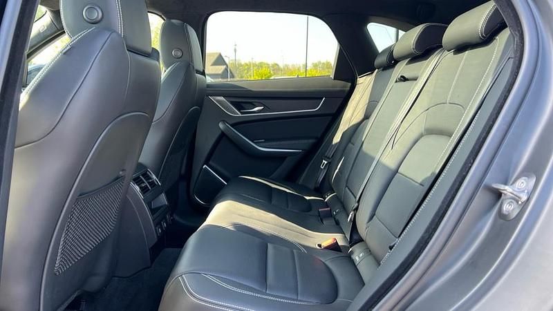 Used Jaguar F-Pace R-Dynamic 300 HP (220 kW) 2024 Portofino blue SUV