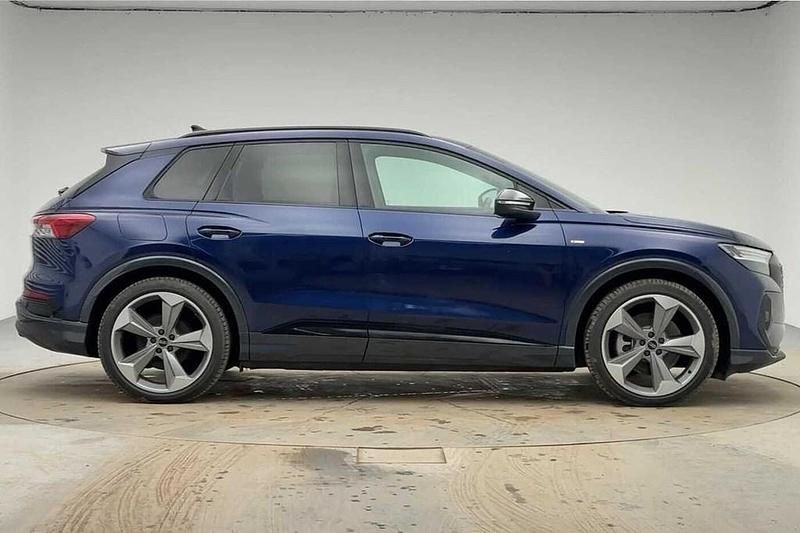 Used Audi Q4 e-tron Black Edition 150 kW (204 HP) 2025 Blue SUV