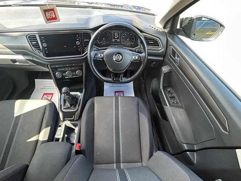 Begagnad VW T-Roc SE 150 HK (110 kW) 2019 Grå SUV