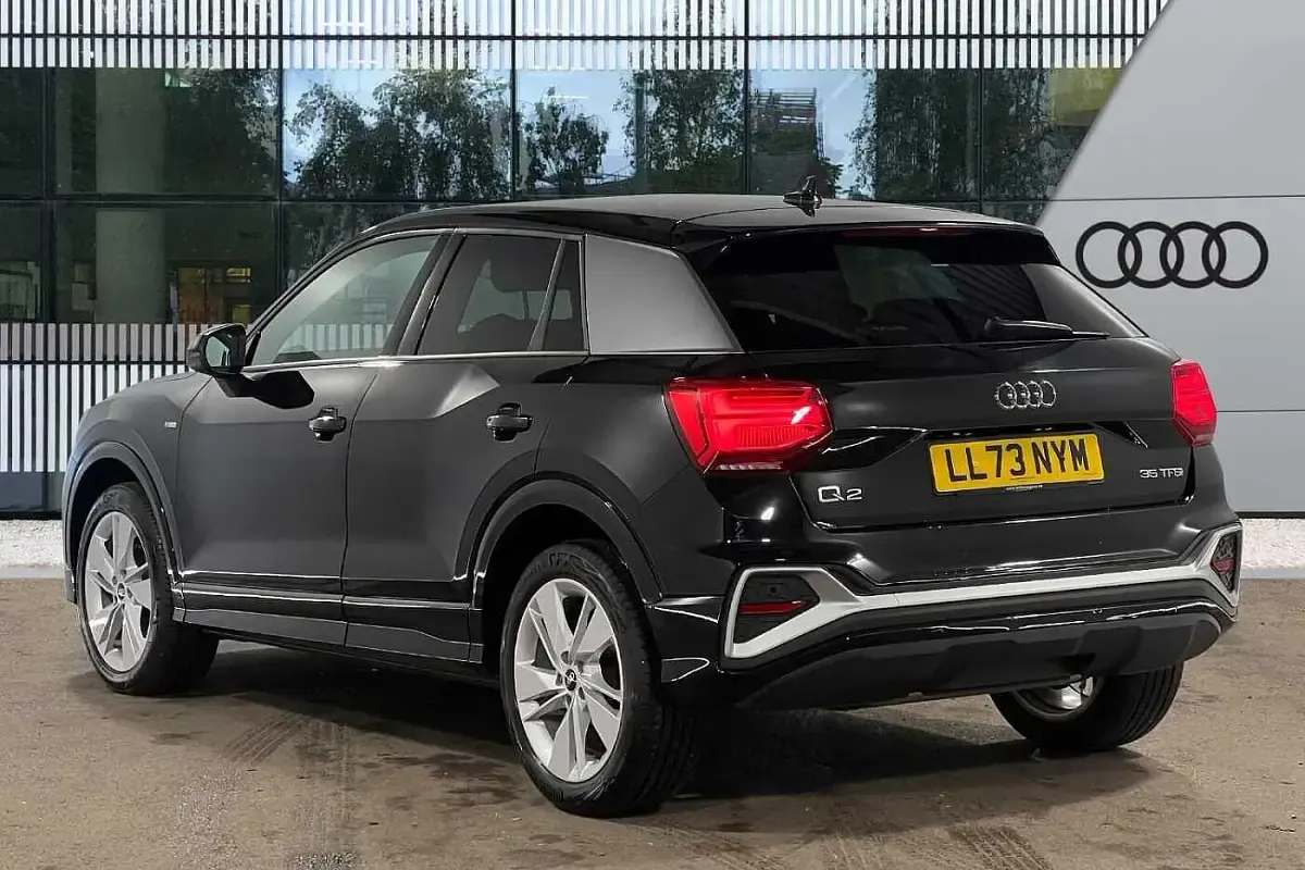 Used Audi Q2 S-Line 150 HP (110 kW) 2023 Black SUV