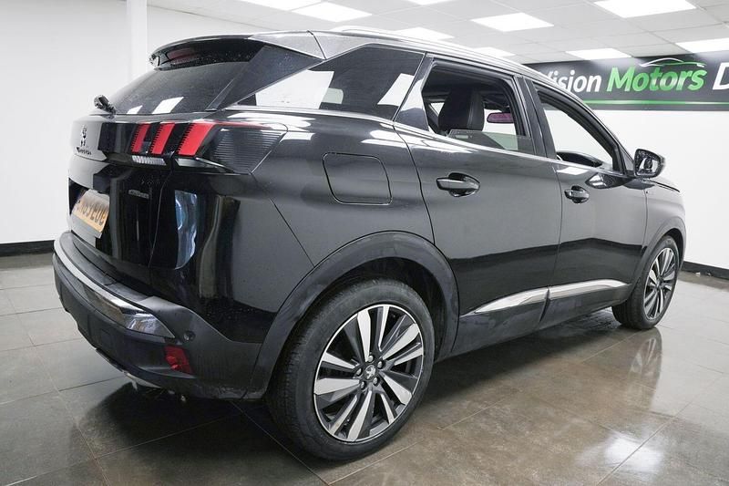 Second-hand Peugeot 3008 Premium 130 CP (95 kW) 2019 Negru Hatchback