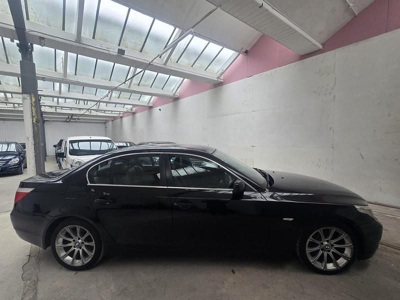 Begagnad BMW 520 2006 Svart Sedan