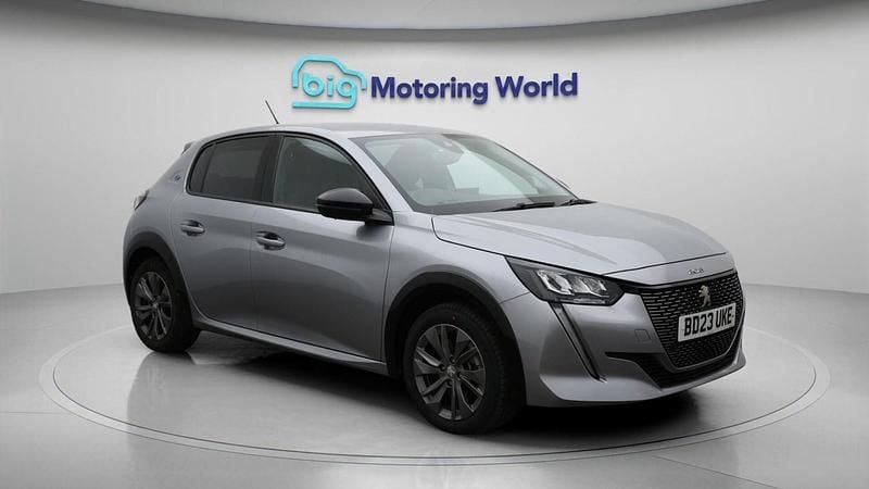 Grey Used 2023 Peugeot e-208 Allure+ Hatchback | £12,600 (Good price) - Image 1/4