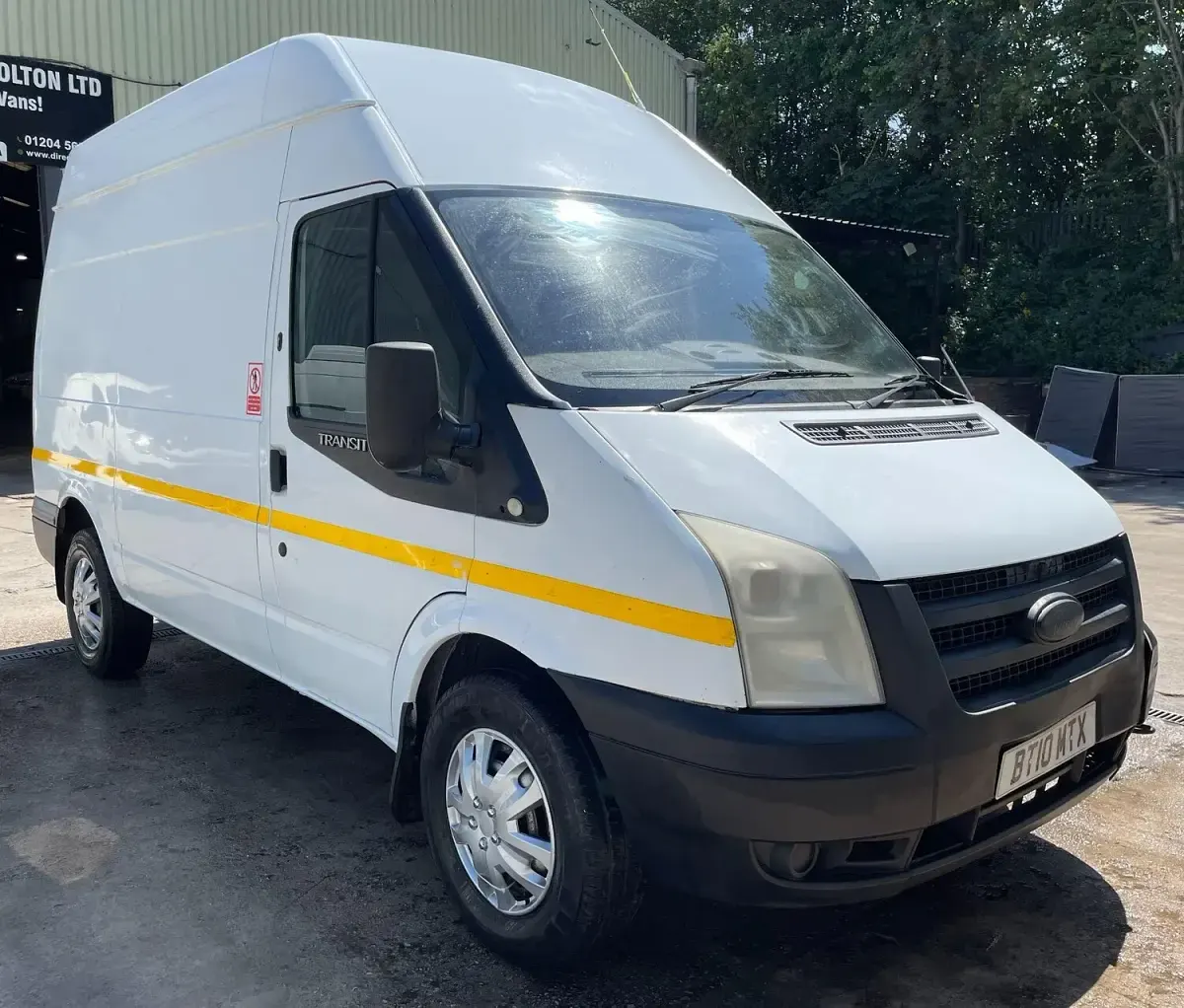 Used Ford Transit 100 HP (73 kW) 2010 White Van