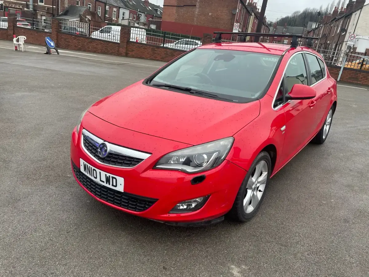 Second-hand Vauxhall Astra SRi 2010 Roșu Hatchback