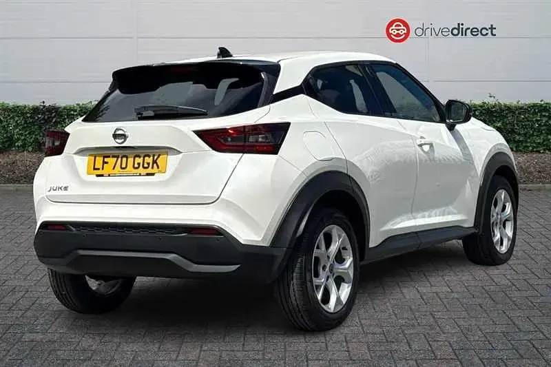 Used Nissan Juke N-Connecta 114 HP (83 kW) 2020 White SUV