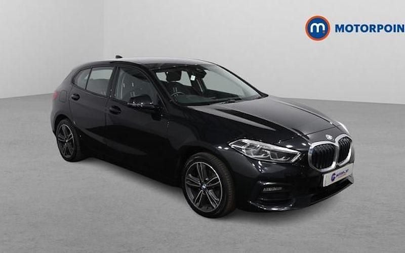 Begagnad BMW 116 Sport Line 116 HK (85 kW) 2023 Halvkombi