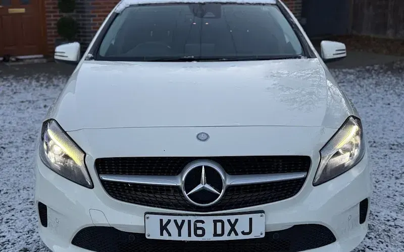 Usado Mercedes A200 Premium 136 CV (100 kW) 2016 Blanco Utilitario