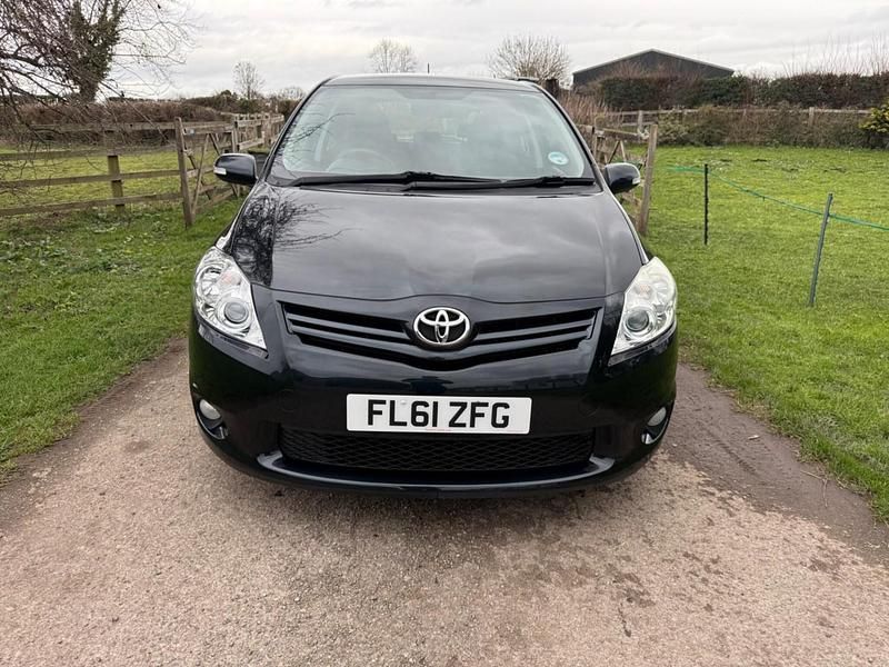 Used Toyota Auris 2011 Grey Hatchback