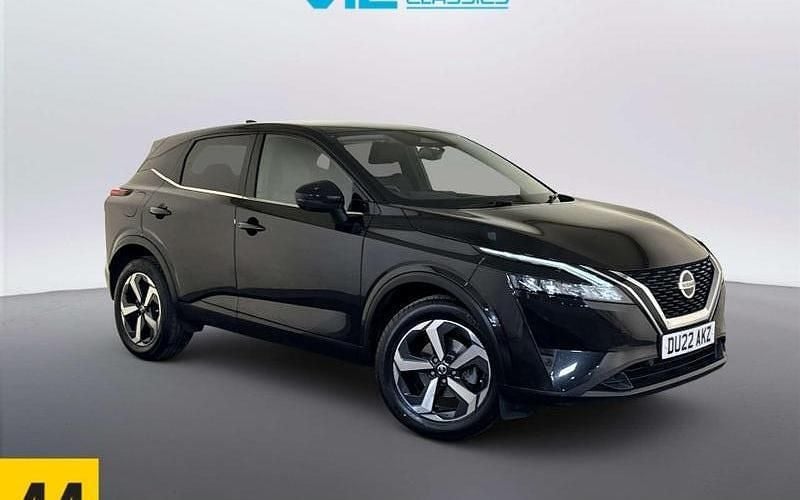 Käytetty Nissan Qashqai N-Connecta 158 HP (116 kW) 2023 Katumaasturi