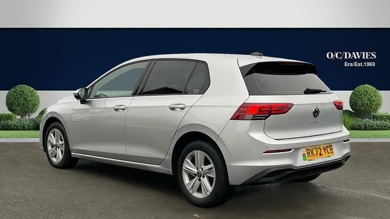 Gebraucht VW Golf VIII Life 2022 Silber Kleinwagen