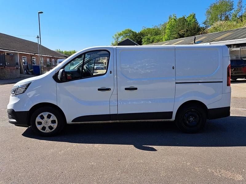 Used Renault Trafic Business 2022 White MPV