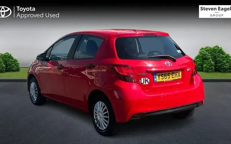 Used Toyota Yaris Active 69 HP (50 kW) 2016 Hatchback