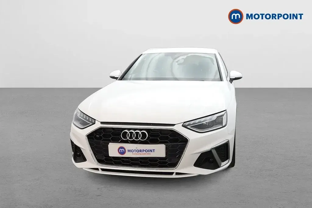 Begagnad Audi A4 S-Line 2023 Vit Kombi