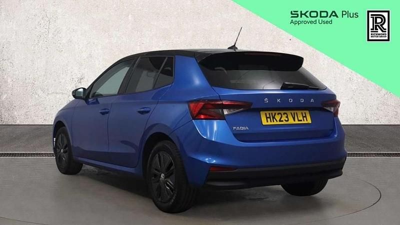 Used Skoda Fabia Colour Edition 94 HP (69 kW) 2023 Blue Hatchback