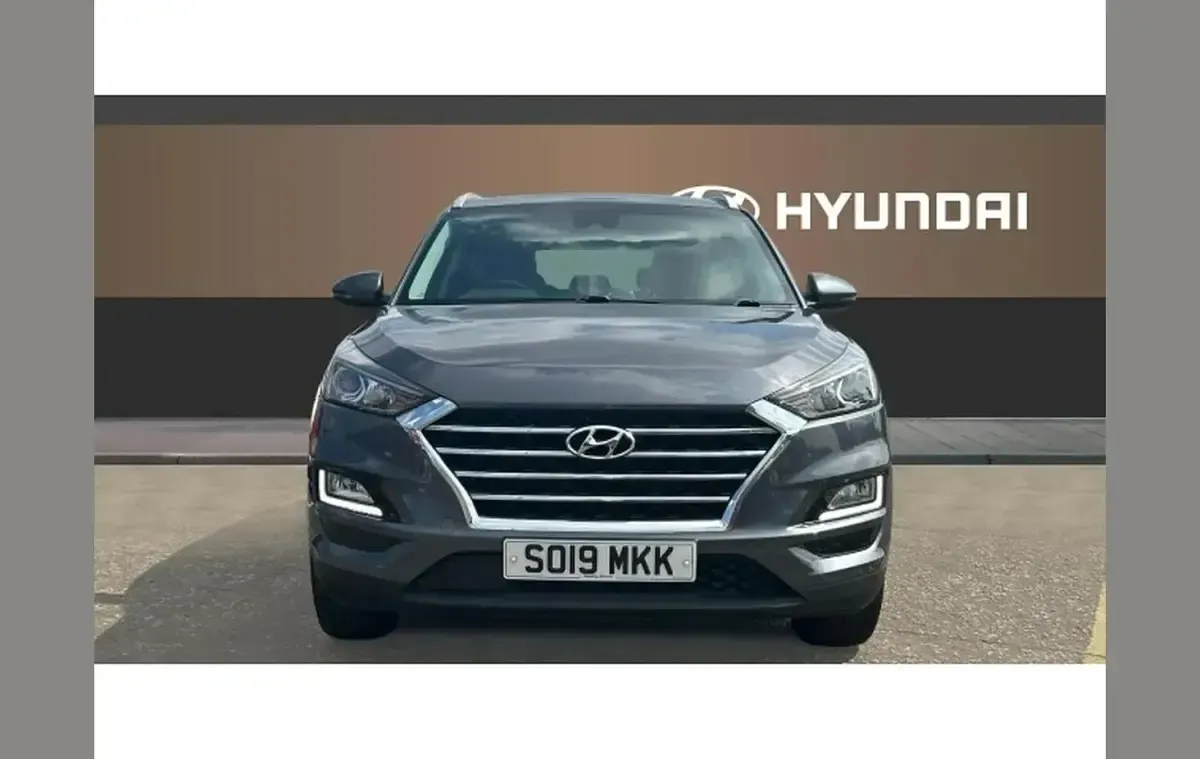 Used Hyundai Tucson SE 132 HP (97 kW) 2019 Grey SUV