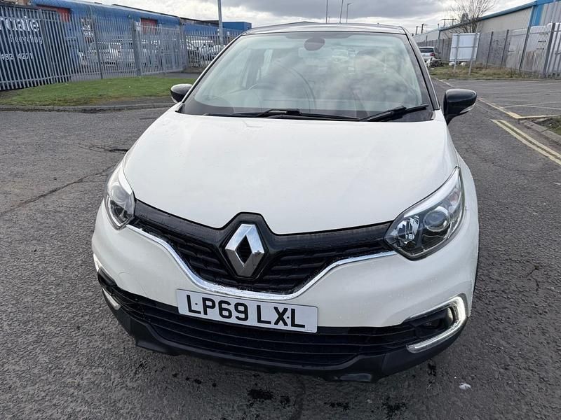 Used Renault Captur Play 2020 Cream SUV