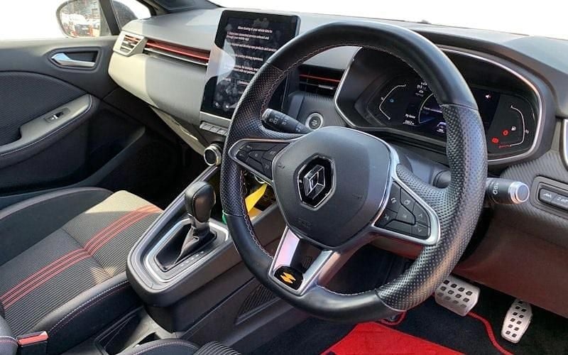 Used Renault Clio V RS Line 140 HP (102 kW) 2021 Black Hatchback