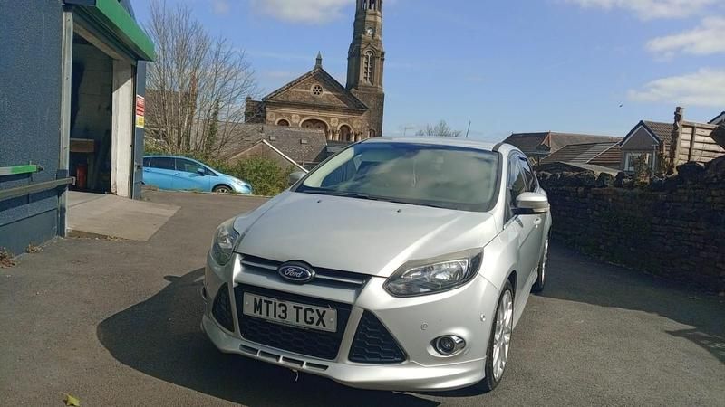 Used Ford Focus Zetec 2013 Silver Hatchback